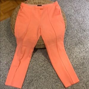 Highlighter pink trousers